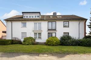 Moderne Doppelhaushälfte mit idyllischem Garten und großzügigen Raumangebot auf drei Ebenen