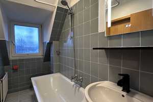 2 Zimmer Dachgeschosswohnung in ruhiger Lage! – Wangeroogestr. 49, 40468 Düsseldorf – Vorschaubild 6