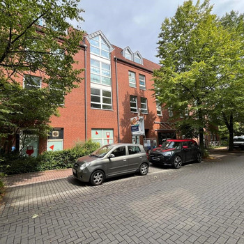 Außergewöhnliche Büros mit toller Anbindung & Klimaanlage | helle Räumlichkeiten