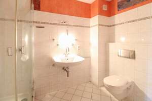 Wohnen mit Blick ins Grüne: 3-Zi.-Maisonette-Wohnung mit Balkon in Schwerin-Friedrichsthal – Die vollständige Adresse der Immobilie erhältst du vom Anbieter., 19057 Friedrichsthal, Schwerin – Vorschaubild 10