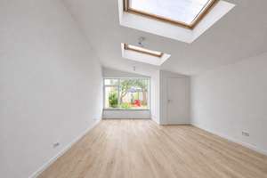 Helle 2-Zimmer-Wohnung gefragter Lage mit kleiner Terrasse und hohen Deckenvon Grafenberg – Die vollständige Adresse der Immobilie erhältst du vom Anbieter., 40629 Ludenberg, Düsseldorf – Vorschaubild 5