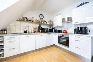 Attraktive Dachgeschosswohnung in gepflegtem Altbau aus der Gründerzeit – Die vollständige Adresse der Immobilie erhältst du vom Anbieter., 42853 Stadtpark, Remscheid – Vorschaubild 7