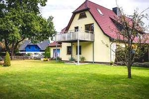 2 - Familienhaus mit Baugrundstück in Waldrandlage in Zingst – Die vollständige Adresse der Immobilie erhältst du vom Anbieter., 18374 Zingst – Vorschaubild 1