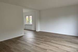 Aufwändig modernisiertes Einfamilienhaus + Keller + Garage + Garten - gepflegte Wohnlage – Die vollständige Adresse der Immobilie erhältst du vom Anbieter., 28857 Syke – Vorschaubild 14