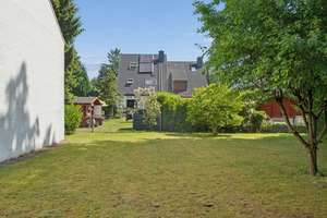 Parkähnliches Grundstück in Alt-Rahlstedt – großzügige Doppelhaushälfte mit Kamin, Loggia und Garage – Die vollständige Adresse der Immobilie erhältst du vom Anbieter., 22149 Rahlstedt, Hamburg – Vorschaubild 12