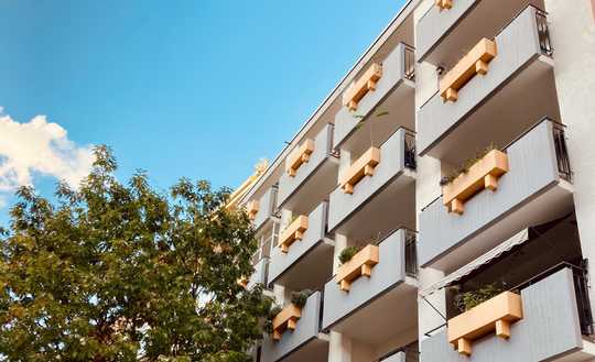 Ein echtes Schmuckstück - modern, zentral und ruhig.