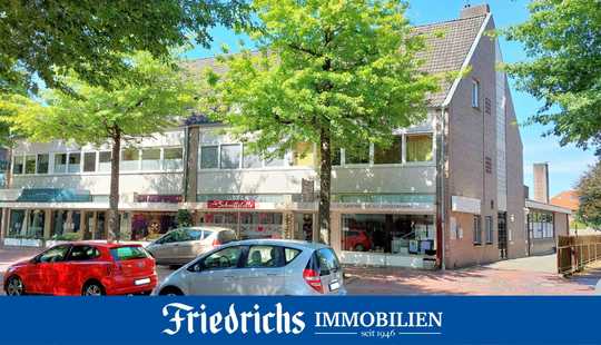 Bild von Wohn- und Geschäftshaus mit Nebengebäude und zwei Garagen im Zentrum von Bad Zwischenhahn