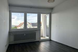 EI 6775 Ruhige, großzügige 4-Zimmer-Eigentumswohnung mit Süd-Loggia und Donaublick – Die vollständige Adresse der Immobilie erhältst du vom Anbieter., 93059 Reinhausen, Regensburg – Vorschaubild 6
