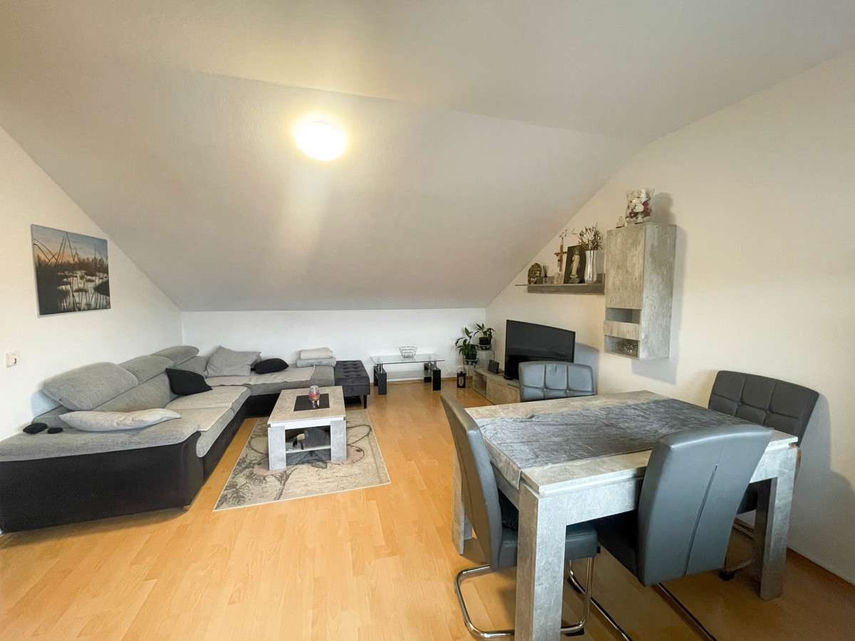 Immobilie in Riederich - Attraktive 2,5-Zimmer Wohnung mit Dachterrasse und Weitblick in Riederich - Bild 8