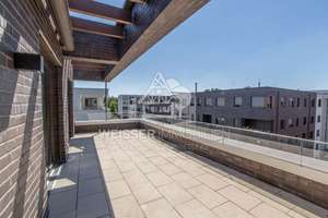 Riversideplatz Erlangen: Helle 3-Zimmer-Wohnung mit 30 m² Dachterrasse und 2 TG-Stellplätzen – 91052 Rathausplatz, Erlangen – Vorschaubild 4
