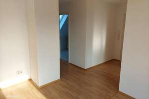 Schöne indivduelle 2-Zi-DG-Whg, Wanne + gr. Balkon – Lugaer Str. 36, 1259 Niedersedlitz, Dresden – Vorschaubild 12
