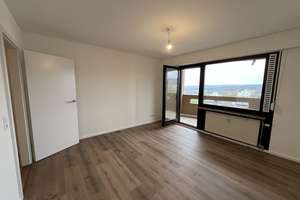 Kernsanierte 2,5-Zimmer-Wohnung mit Balkon, EBK, Aufzug & Tiefgarage – Industriestraße 21, 75181 Huchenfeld, Pforzheim – Vorschaubild 12
