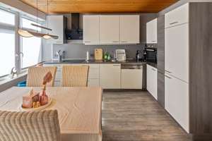 Hervorragend aufgeteilte Bungalowhälfte mit Garage im Ferienpark Berum! – Die vollständige Adresse der Immobilie erhältst du vom Anbieter., 26524 Hage – Vorschaubild 2