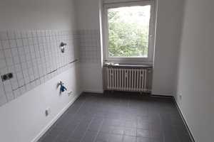 schöne 3 ZKB Wohnung im 2.OG *ab sofort* zu vermieten – Vulkanstraße 228, 47807 Krefeld – Vorschaubild 2