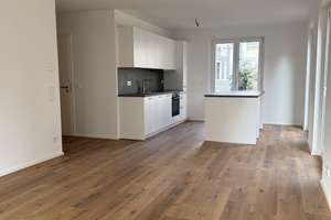 Neubau: Helle 3-Zimmer-Ergeschosswohnung mit Küche