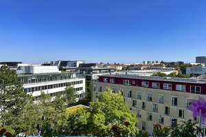 Wohnen über der Stadt – mit Weitblick, Balkon und viel Potenzial