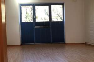 Ruhige Terrassenwohnung  im Grünen mit viel Tageslicht und Stellplatz in Düsseldorf – Die vollständige Adresse der Immobilie erhältst du vom Anbieter., 40549 Heerdt, Düsseldorf – Vorschaubild 2