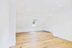 Erstbezug nach Sanierung: Stilvolles Reihenhaus mit Garten, Dachterrasse & Garage – Alte Landstraße 40, 38446 Steimker Berg, Wolfsburg – Vorschaubild 12