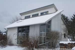 Vielseitiges Haus mit Potenzial in ruhiger Lage von Jüchsen – Die vollständige Adresse der Immobilie erhältst du vom Anbieter., 98631 Grabfeld – Vorschaubild 3