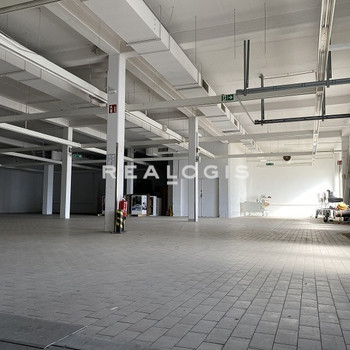 München-Ost, ca. 950 m² Lagerfläche/ teilbar ab ca. 480 m² zu vermieten