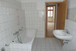 Ab Mitte August: Geräumige 2-Zimmer-Wohnung mit Laminatboden "Dielenoptik", Essküche und Badewanne – Neugasse 52, 1662 Meißen – Vorschaubild 9