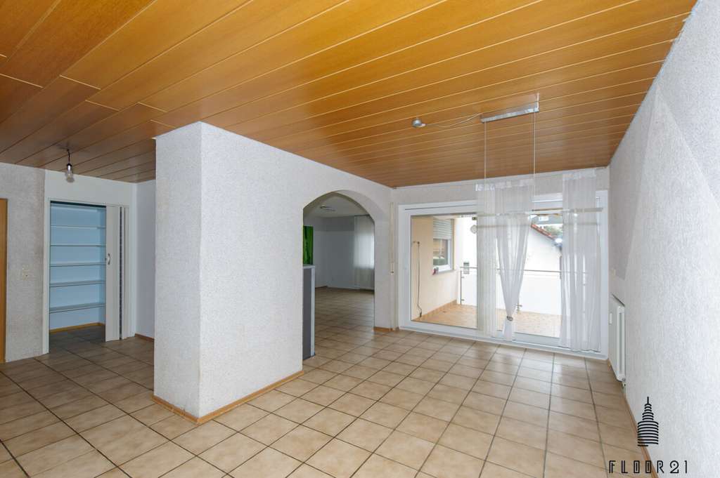 Immobilie in Hilzingen - 4,5-Zimmerwohnung auf dem Lande - Perfekt für Familien und Naturliebhaber - Bild 2