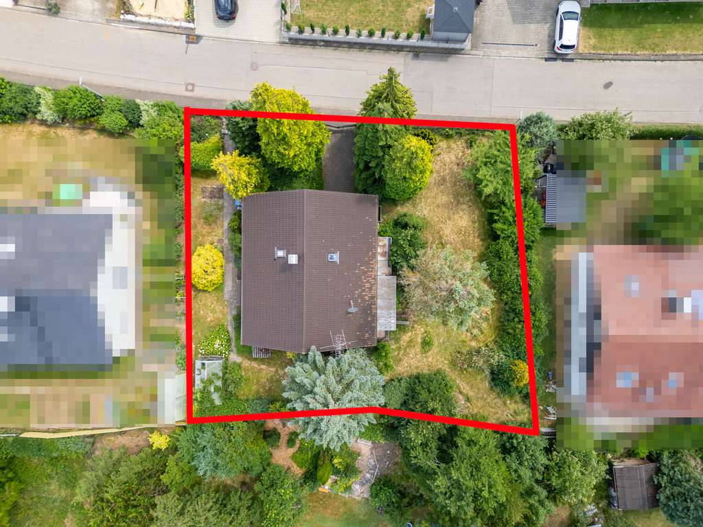 Immobilie in Laichingen - Einfamilienhaus mit viel Potenzial in sonniger Lage - Bild 2