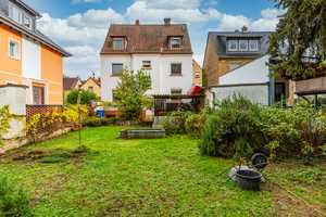 Großes Haus für die große Familie. Freistehendes  1-3-Familienhaus mit großem Garten und Garage – Groß-Gerau (Kreis) – Vorschaubild 1