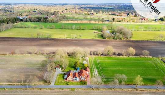 Bild von Leben, wo die Natur beginnt – Exklusives Zweifamilienhaus mit Aussicht