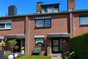 Familienglück zum „Bezahlbar-Preis“: 5-Zi-RMH! Sanierungsbedarf! Potential! Garten! Garage!