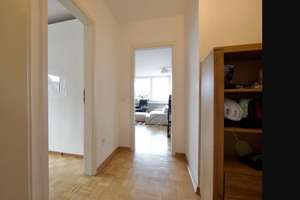 Zuhause mit 2 Zimmern in der Maxvorstadt, bitte per Mail – Die vollständige Adresse der Immobilie erhältst du vom Anbieter., 80333 Universität, München – Vorschaubild 3