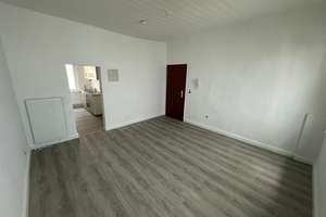 Stilvolle, sanierte 1-Zimmer-Wohnung mit Einbauküche in Wiesbaden  – Adlerstraße 0, 65183 Mitte, Wiesbaden – Vorschaubild 1