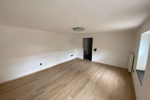 Ein helles Zimmer im ruhigen Gemeinschaftshaus – Blumenthalstraße 70a, 47058 Duissern, Duisburg – Vorschaubild 7
