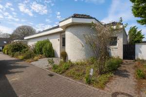 250 m² Wohnkomfort für die ganze Familie, großzügig, stilvoll, vielseitig – Die vollständige Adresse der Immobilie erhältst du vom Anbieter., 22399 Poppenbüttel, Hamburg – Vorschaubild 2