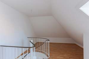 3,5-Zimmer-Maisonette-Wohnung mit Balkon und Tiefgarage in Ingolstadt-Nord! – Die vollständige Adresse der Immobilie erhältst du vom Anbieter., 85055 Nordost, Ingolstadt – Vorschaubild 15