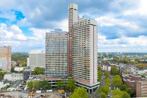Attraktives Immobilienensemble: 
2 Eigentumswohnungen mit Tiefgaragenstellplatz im Uni-Center