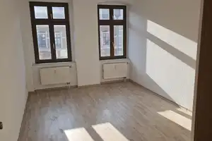 Solides Wohnhaus, ideal für Senioren, Balkone, Aufzug etc. – Görlitz – Vorschaubild 4