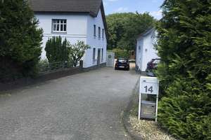 Geräumiges, günstiges 10-Raum-Haus mit gehobener Innenausstattung in Schwalmtal – Die vollständige Adresse der Immobilie erhältst du vom Anbieter., 41366 Schwalmtal – Vorschaubild 1