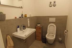 Exklusive 4-Zi.-Wohnung mit Landhausküche, Südwestbalkon, Aufzug & 2 Stellplätzen – ruhig, zentral – 91154 Roth – Vorschaubild 37