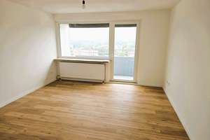 Neu sanierte 3 Zi.-ETW mit Balkon und Weitblick - Nähe Messe / Wohnung mieten – Die vollständige Adresse der Immobilie erhältst du vom Anbieter., 90471 Langwasser Nordwest, Nürnberg – Vorschaubild 2