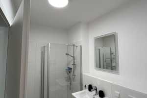 Helle 3-Zimmer-Wohnung mit großer Terrasse & zwei Bädern nahe Tempelhofer Feld – Eschersheimer Straße 17, 12099 Berlin – Vorschaubild 9