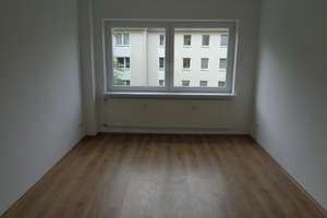 helle 3 ZKB im 2. OG in zentraler Lage – Pestalozzistr. 43, 27568 Mitte, Bremerhaven – Vorschaubild 12
