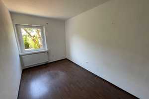 Charmantes Zweifamilienhaus mit großem Garten in Nürnberg-Altenfurt (renovierungsbedürftig)! – Nürnberg – Vorschaubild 13