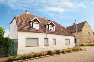 Einfamilienhaus zur Selbstsanierung – Querfurt, Saalekreis, 6268 Saalekreis – Vorschaubild 1