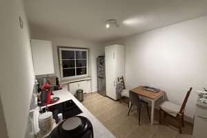 Nachmieter - Ruhige 2-Zimmer-Wohnung mit Balkon in Bestlage am Mangfallplatz – Nauplia Str. 25, 81547 Neuharlaching, München – Vorschaubild 2