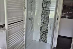 Helle 4-Zimmer-Dachgeschosswohnung mit Balkon, Stellplatz & modernisierter Ausstattung in Oberhausen – 46119 Osterfeld-Ost, Oberhausen – Vorschaubild 5