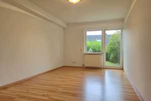 IDYLIC & SPACIOUS LIVING! Charming semi-detached house with secluded garden *Dog allowed* – Main-Taunus-Kreis – Vorschaubild 20