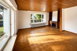 Hollenders Immobilien: Gepflegtes Einfamilienhaus mit Modernisierungsbedarf in attraktiver Lage – Die vollständige Adresse der Immobilie erhältst du vom Anbieter., 50859 Lövenich, Köln – Vorschaubild 5