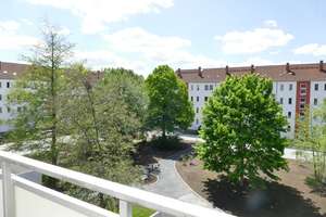ZWEI Zimmer mit AUSBLICK – Am Karbel 8, 9116 Altendorf, Chemnitz – Vorschaubild 1