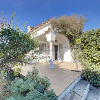 Freistehendes Haus in Ardiaca mit privatem Garten | 600m vom Strand entfernt